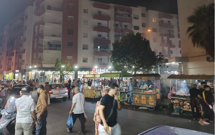 شكاوى من انتشار الباعة الجائلين بحي السلام بأكادير ومطالبات بتنظيم الفضاء العمومي