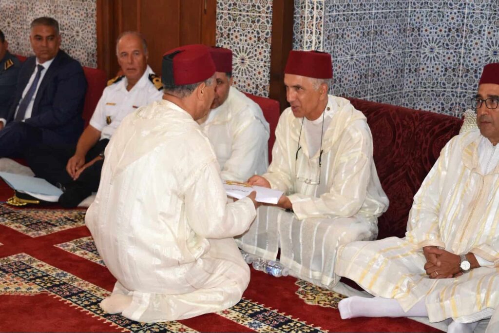 تسليم هبات ملكية لعدد من الزوايا